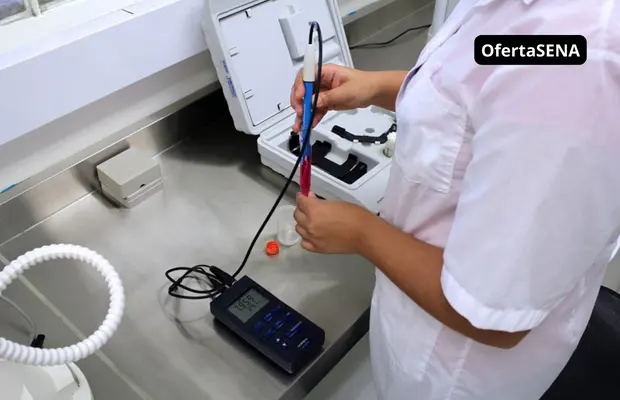 Técnico en Alistamiento de Laboratorios de Análisis y Ensayos para la Industria - SENA