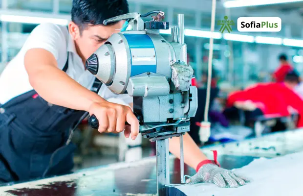 Técnico en Trazo y Corte Industrial de Material Textil SENA Betowa