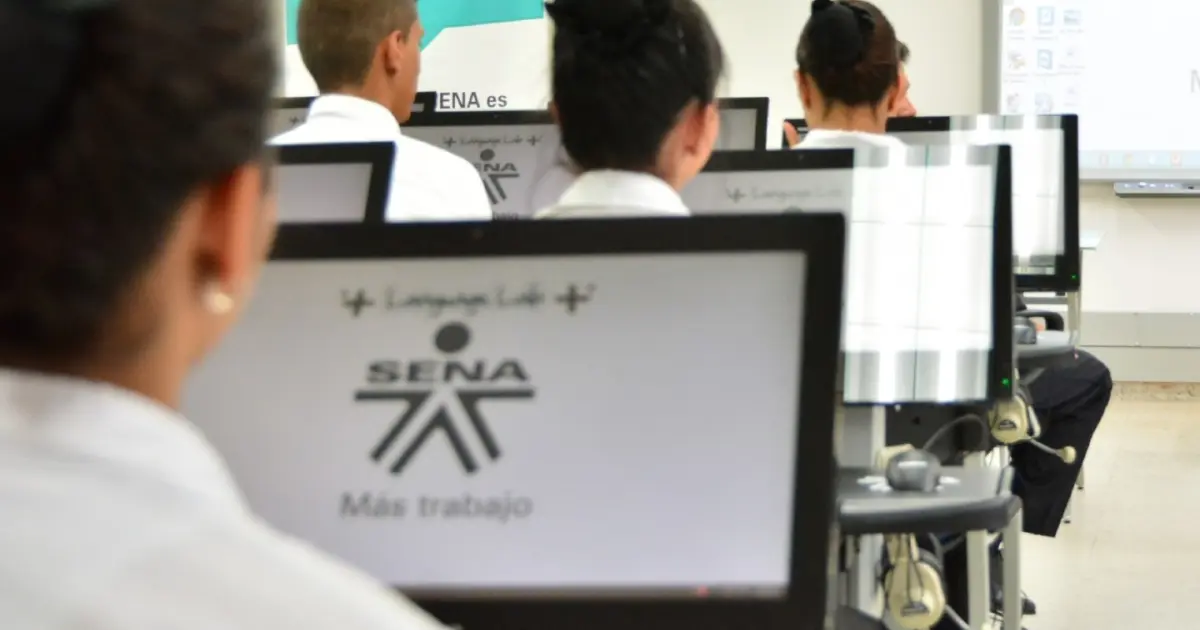 Aprendices del SENA en un aula de formación